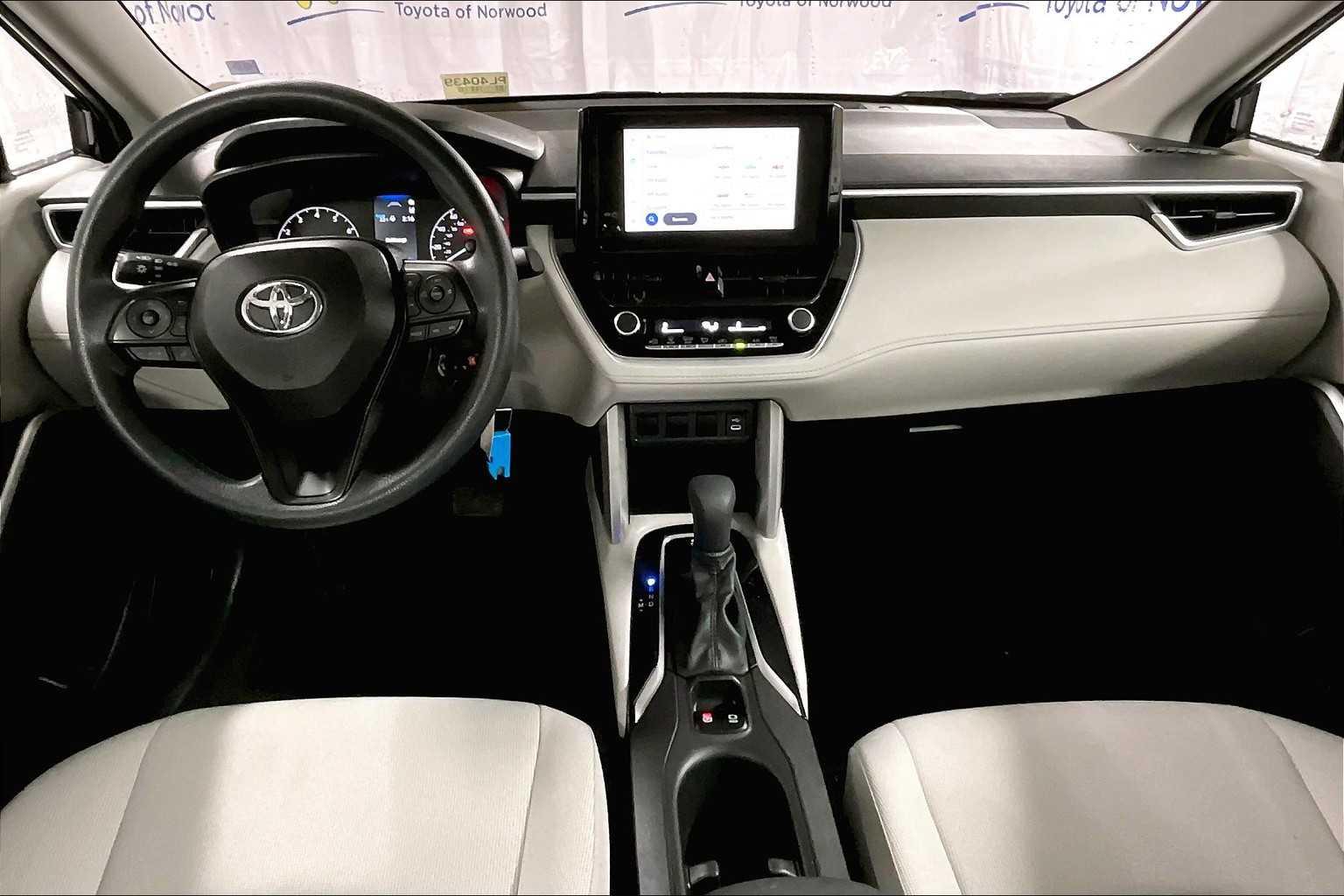 2024 Toyota Corolla Cross L - Photo 21