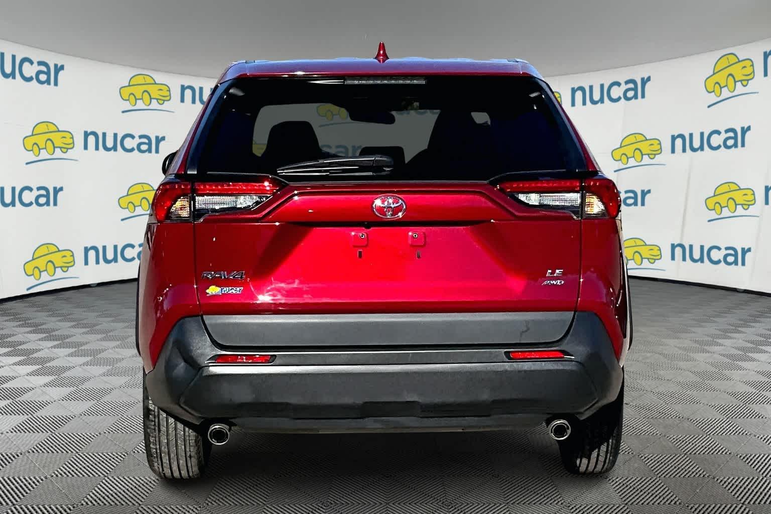 2022 Toyota RAV4 LE - Photo 5