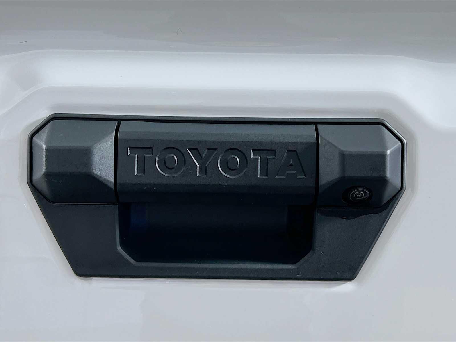 2024 Toyota Tacoma SR5 - Photo 17