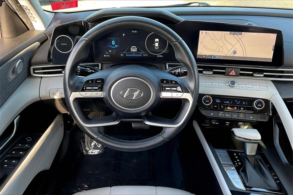 2021 Hyundai Elantra Limited - Photo 16