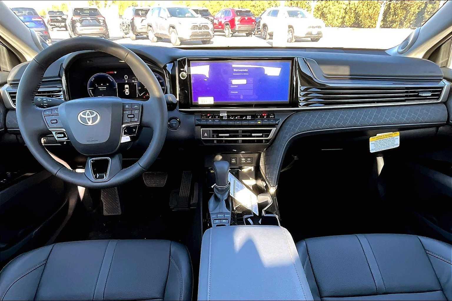 2025 Toyota Camry XLE - Photo 12