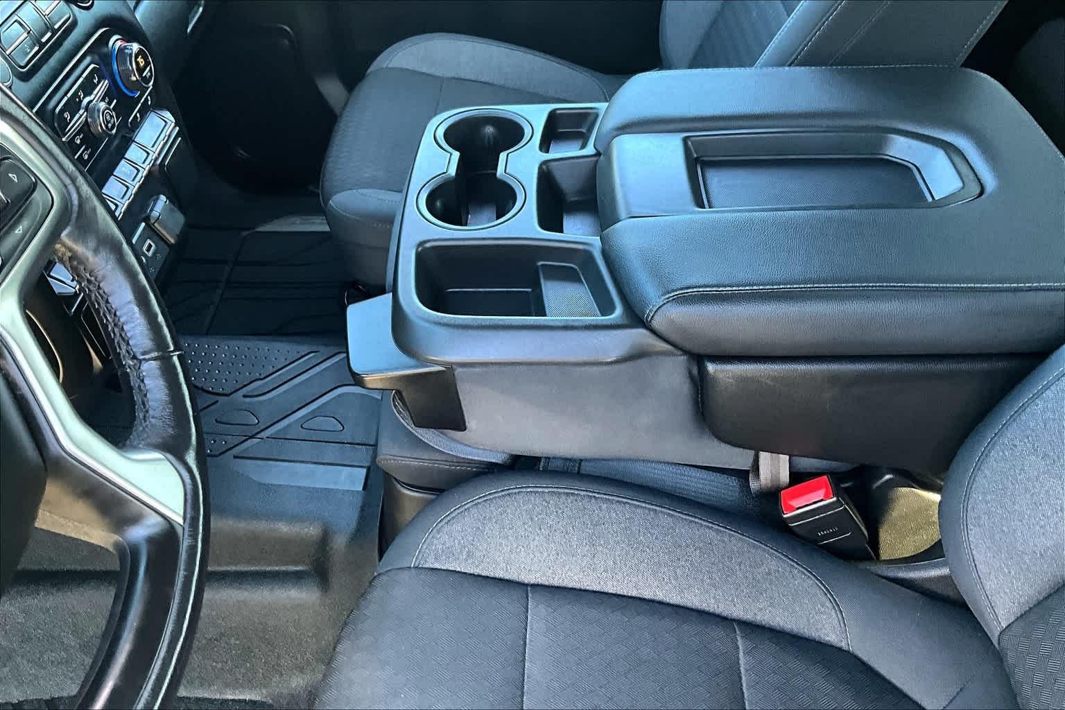 2019 Chevrolet Silverado 1500 RST 4WD Double Cab 147 - Photo 20