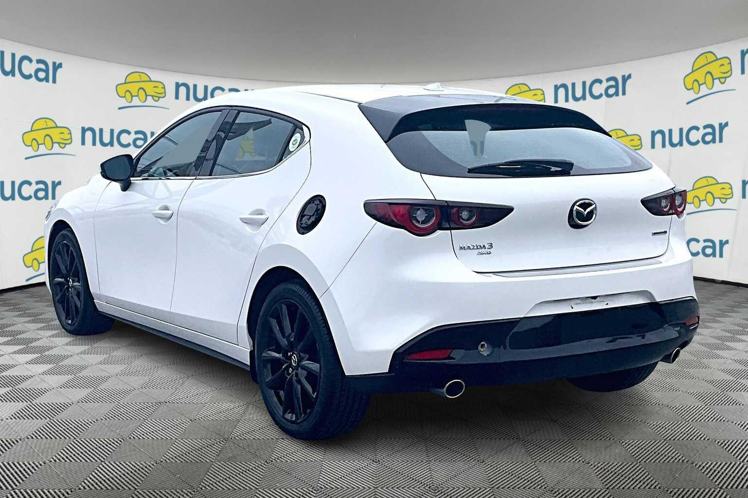 2022 Mazda Mazda3 Hatchback Premium - Photo 4