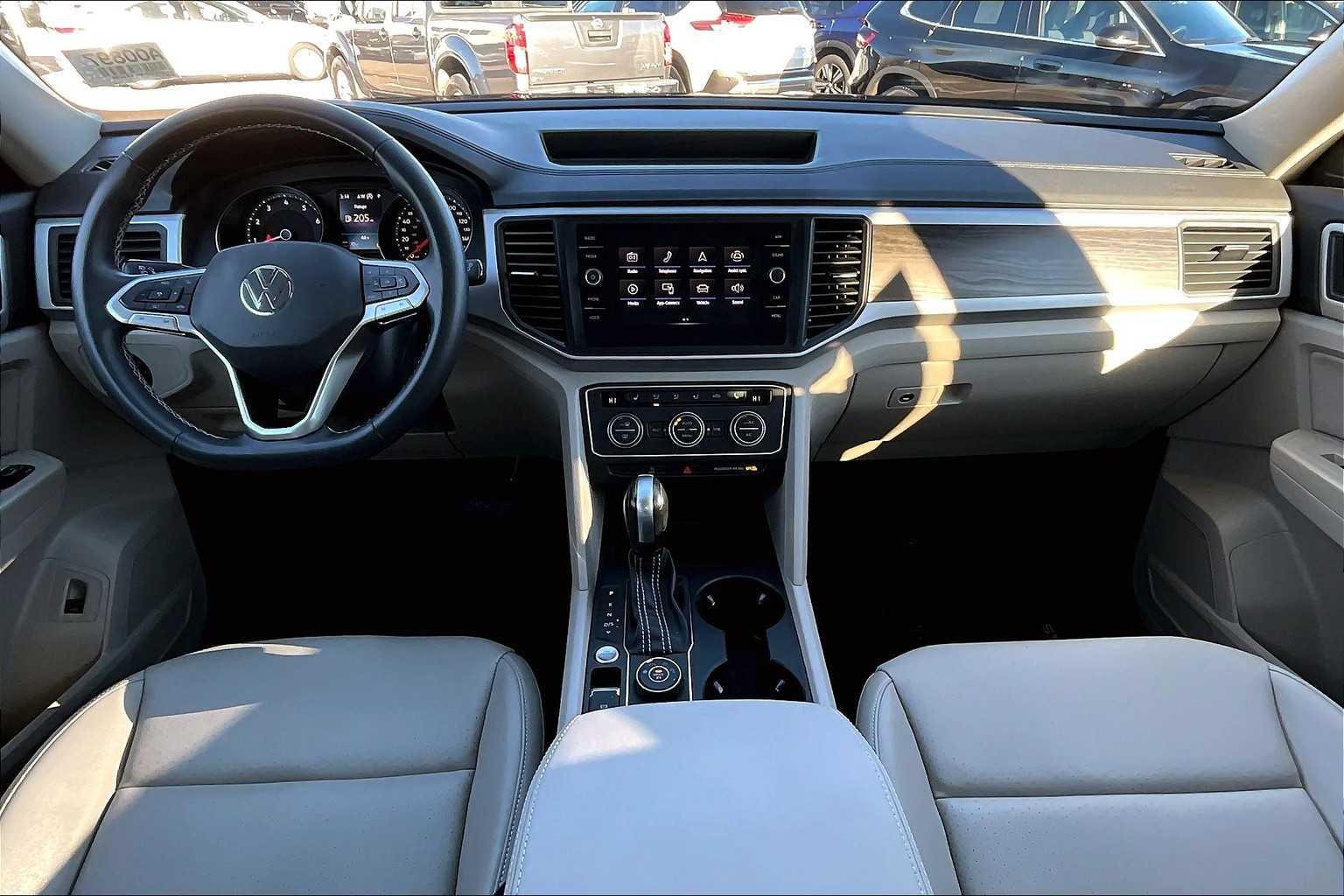 2021 Volkswagen Atlas 3.6L V6 SE w/Technology - Photo 22