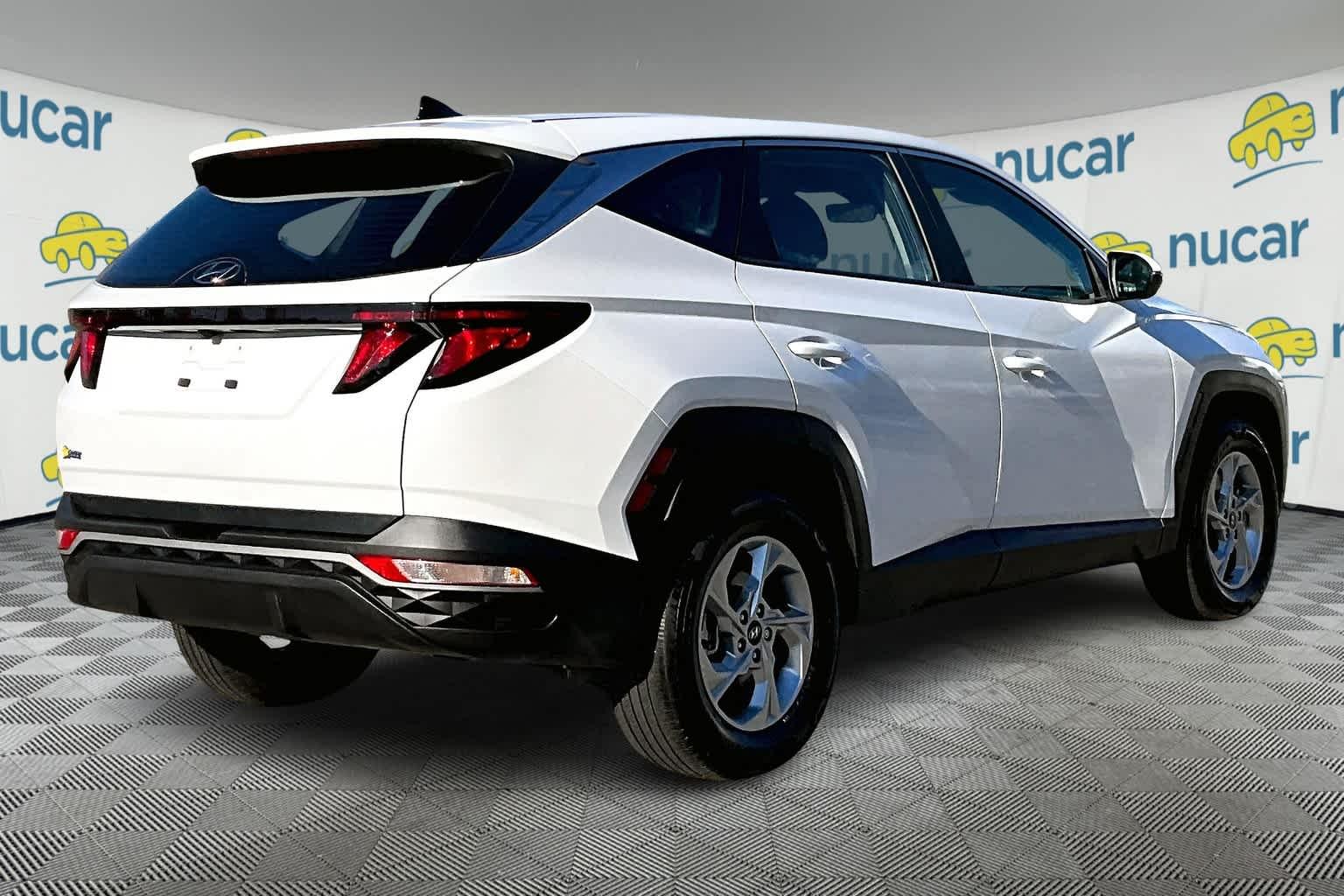 2022 Hyundai Tucson SE - Photo 6