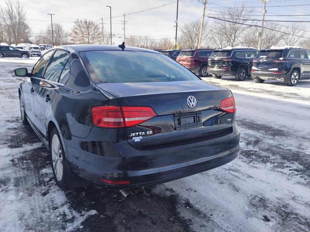 2015 Volkswagen Jetta 1.8T SE - Photo 2