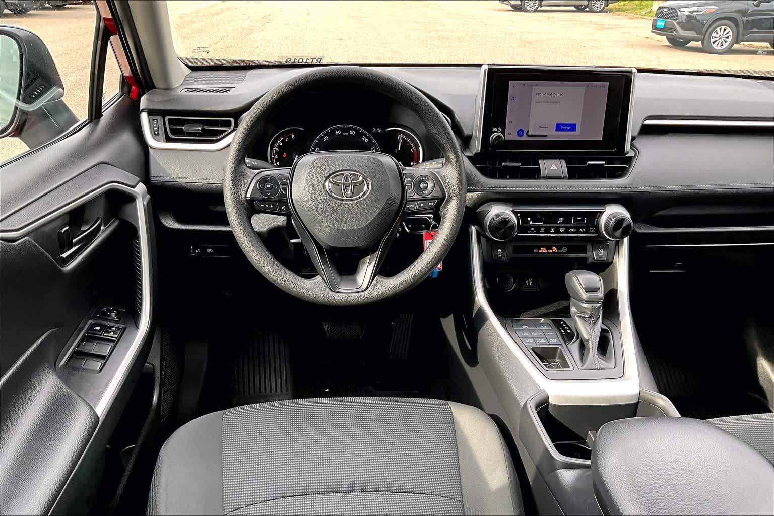 2023 Toyota RAV4 LE - Photo 17