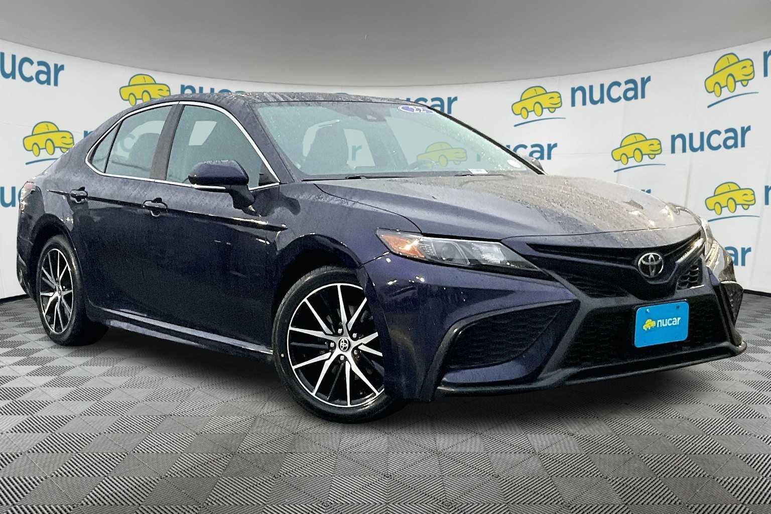 2022 Toyota Camry SE - Photo 1