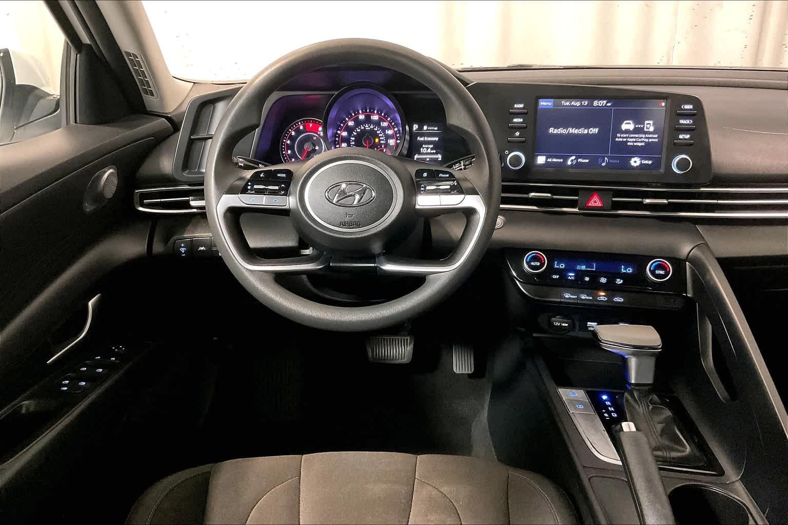 2021 Hyundai Elantra SEL - Photo 17