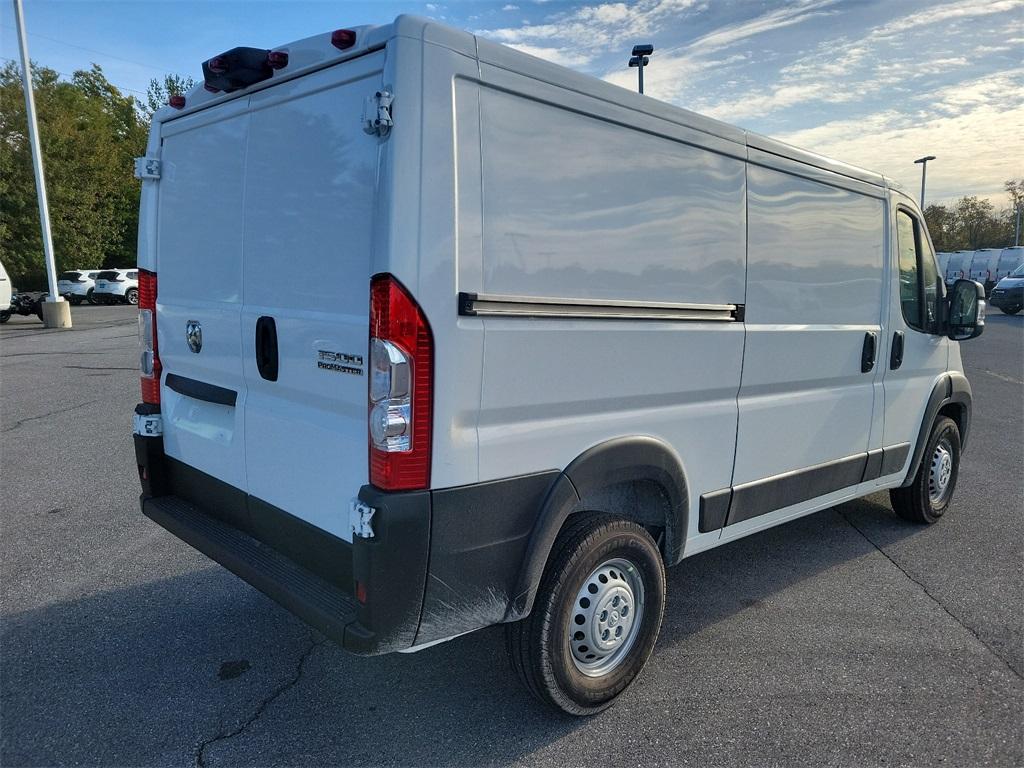 2025 Ram ProMaster 1500 Low Roof - Photo 5