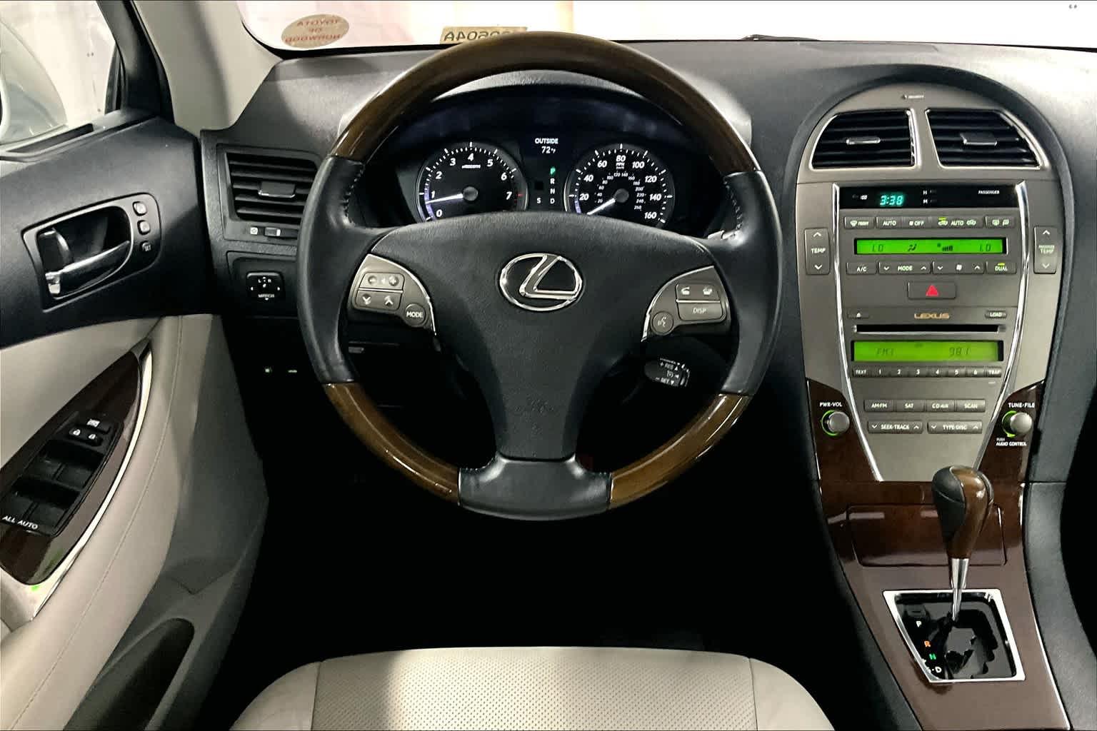 2010 Lexus ES 350  - Photo 17