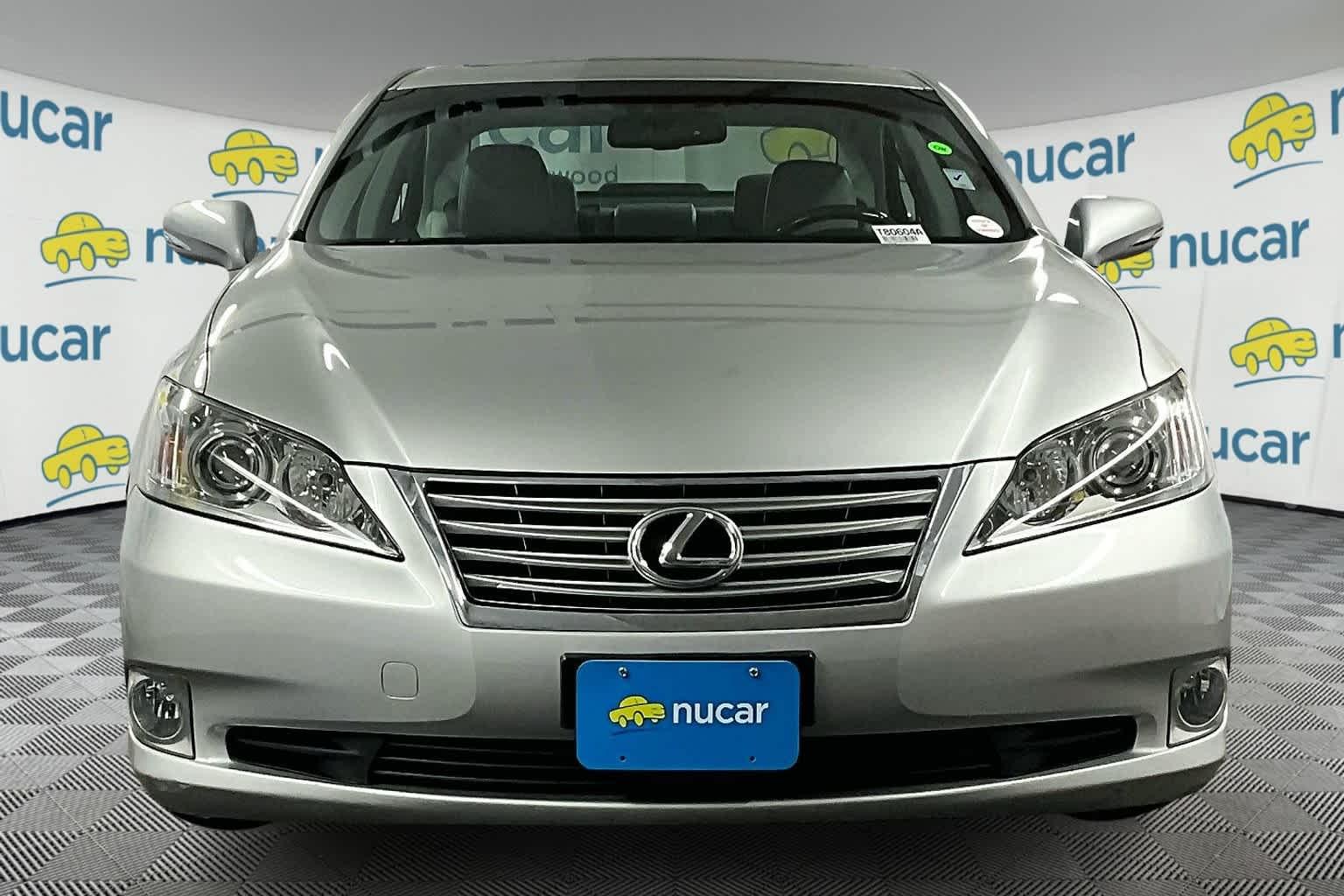 2010 Lexus ES 350  - Photo 2