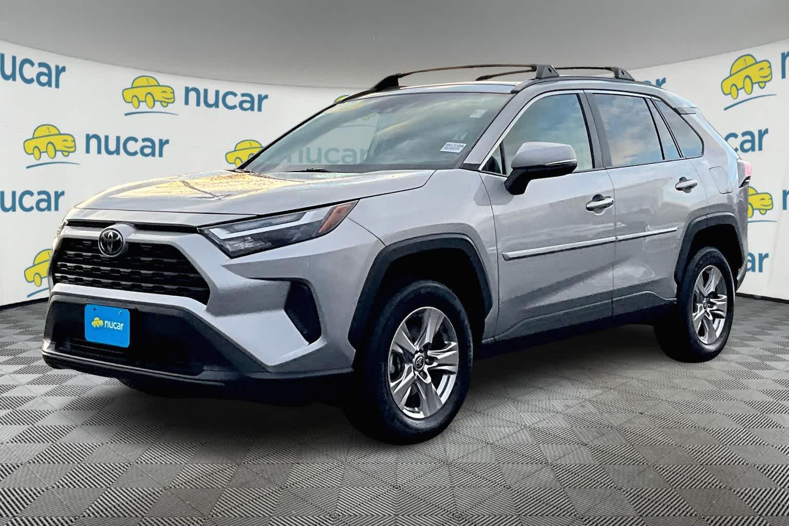 2022 Toyota RAV4 XLE - Photo 3