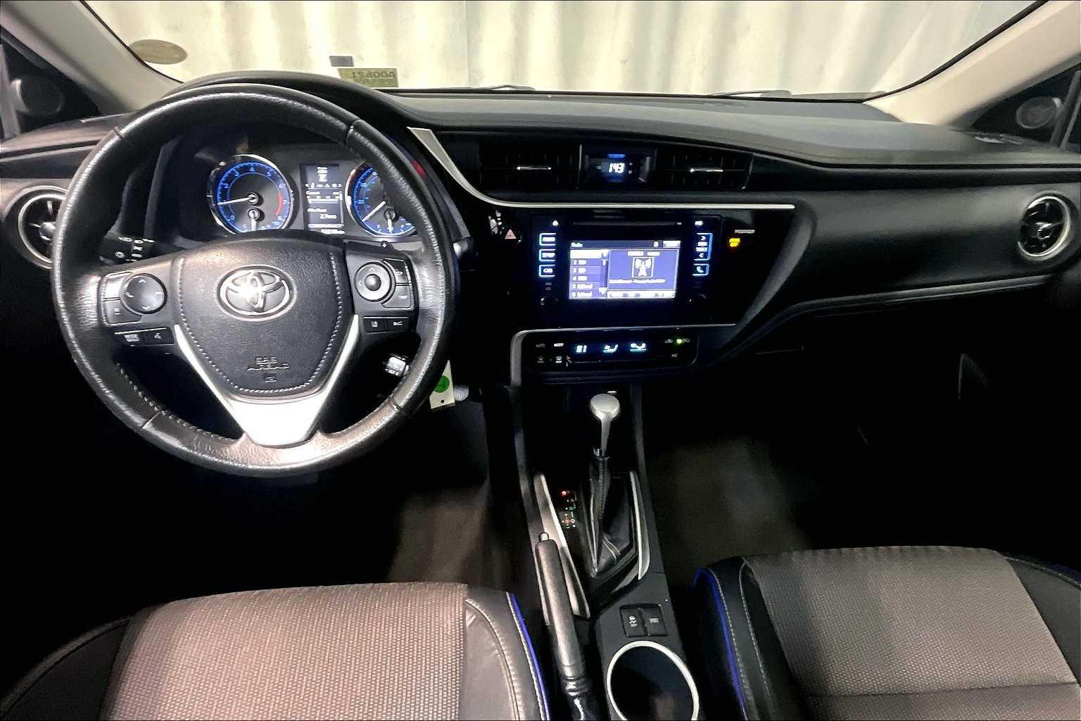 2017 Toyota Corolla SE - Photo 21