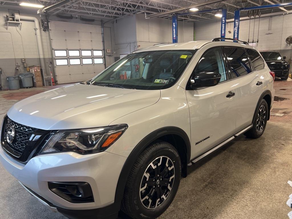 2020 Nissan Pathfinder SV