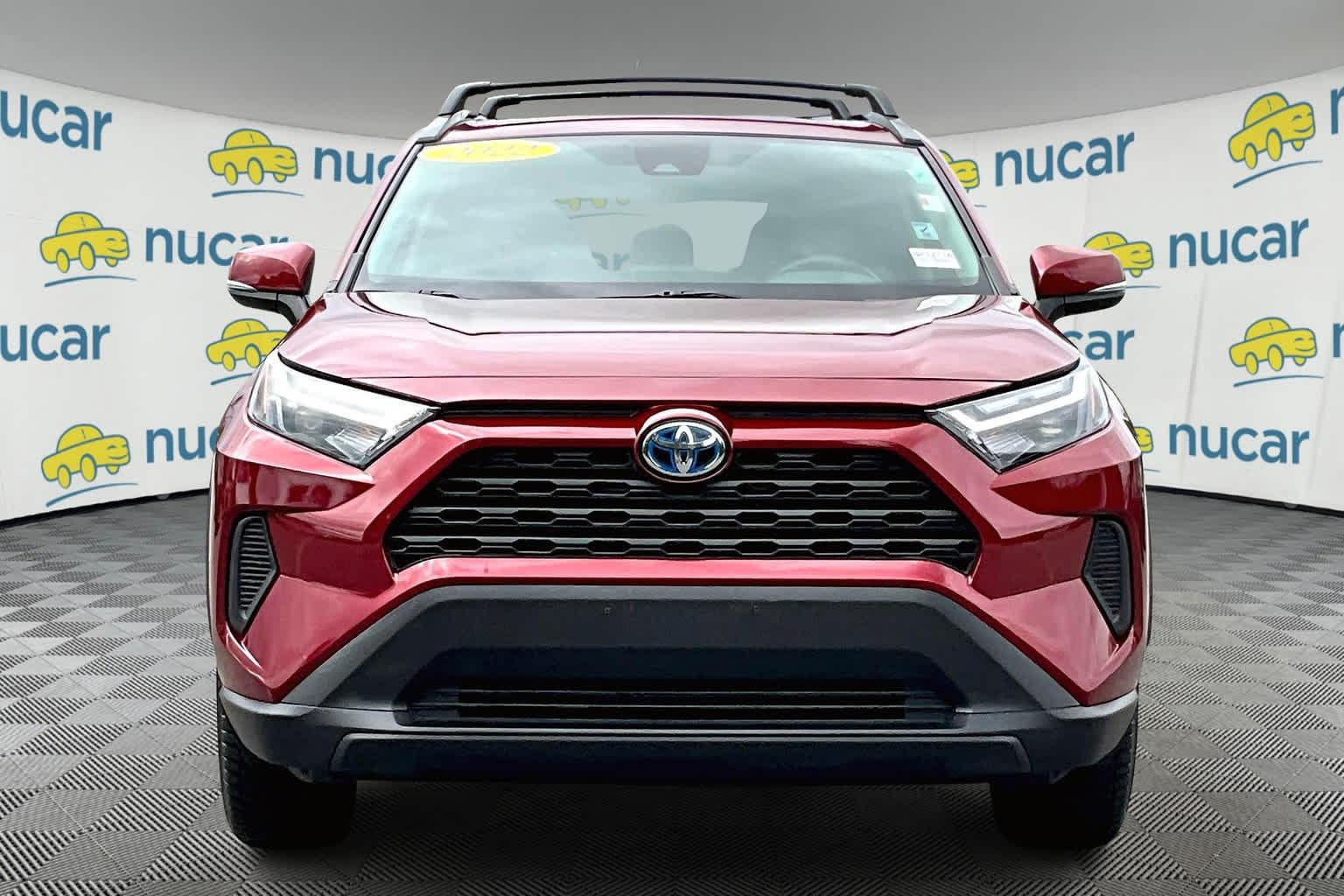 2022 Toyota RAV4 Hybrid XLE - Photo 2