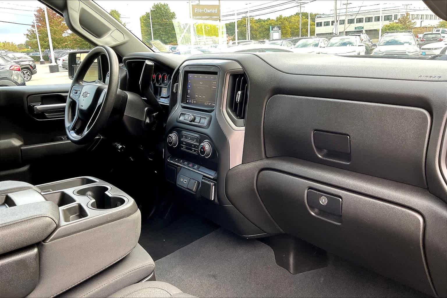 2022 Chevrolet Silverado 1500 Custom 4WD Crew Cab 147 - Photo 14