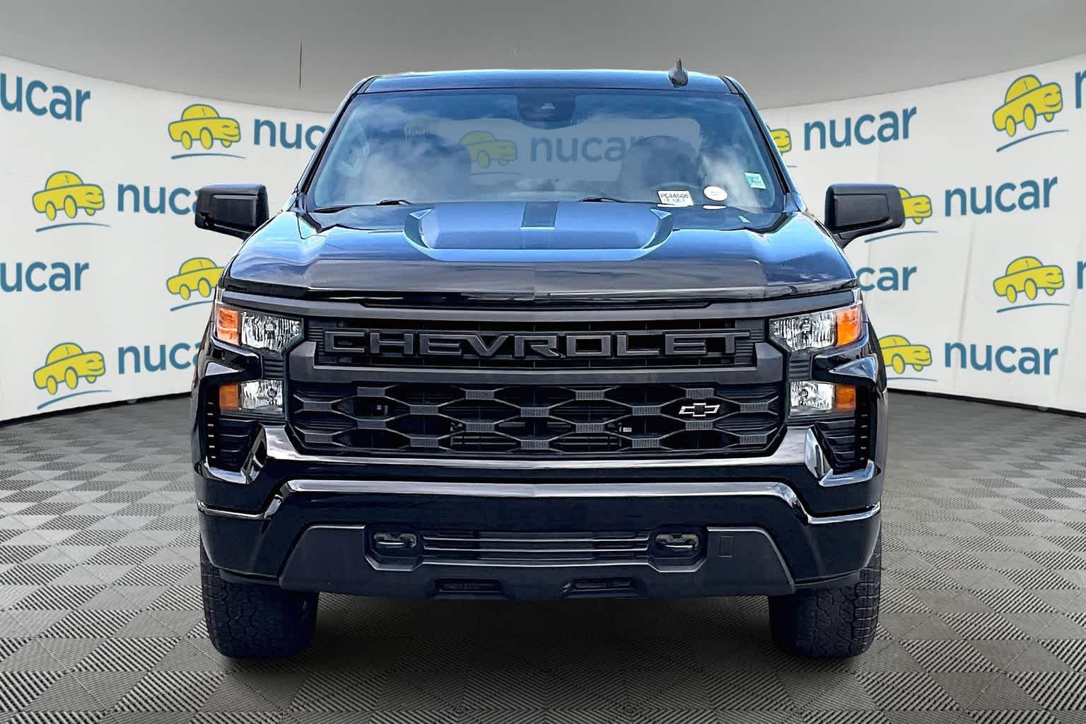 2022 Chevrolet Silverado 1500 Custom 4WD Crew Cab 147 - Photo 2