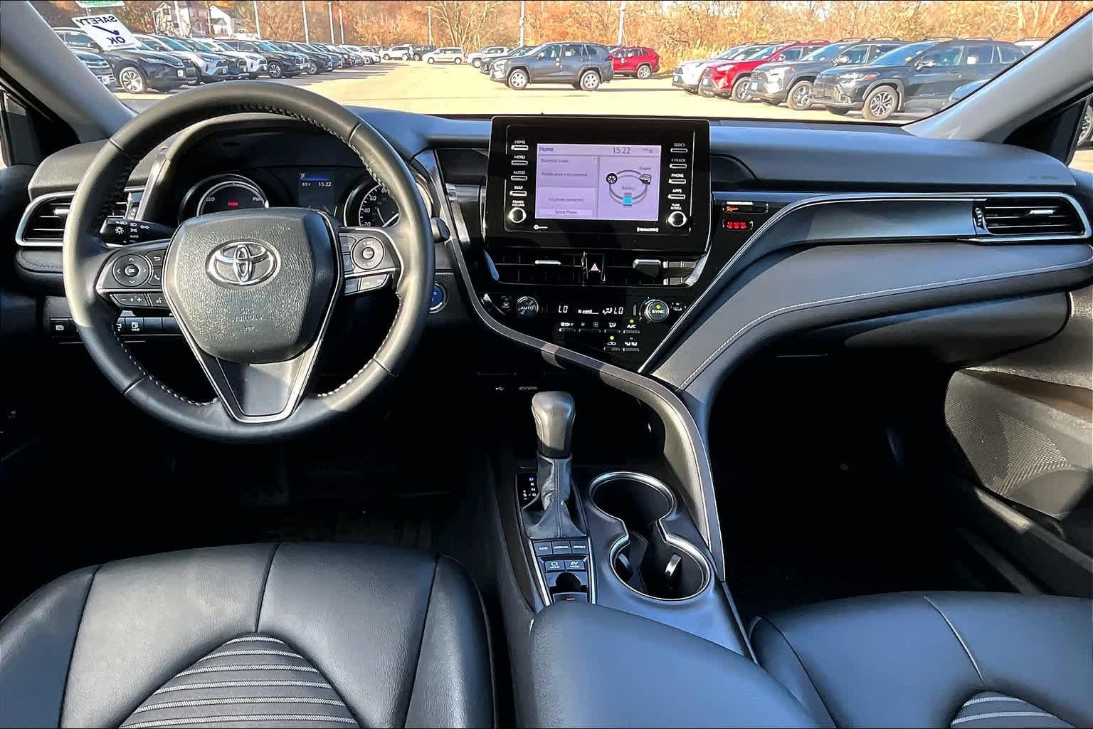 2022 Toyota Camry Hybrid SE - Photo 21