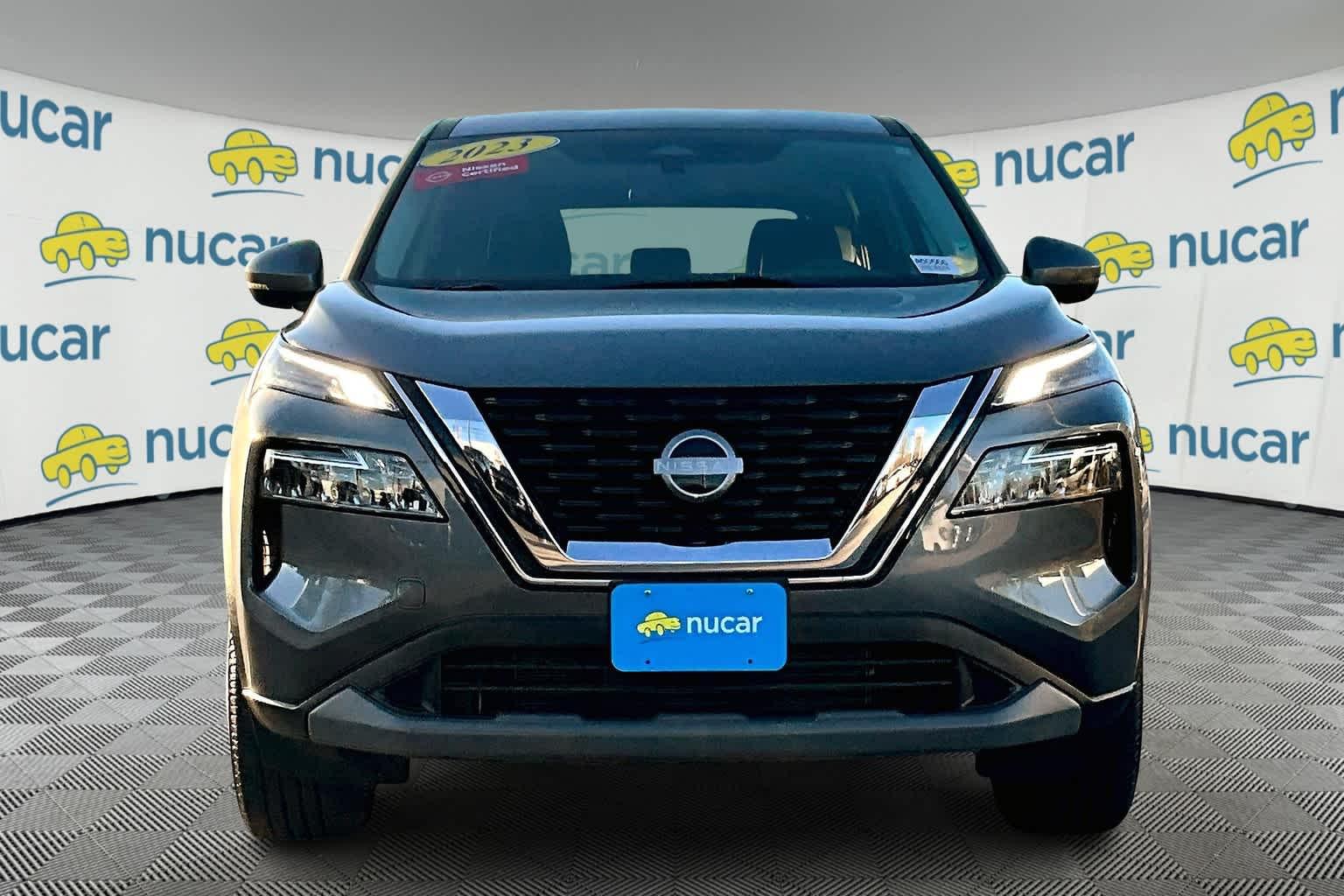 2023 Nissan Rogue SV - Photo 2