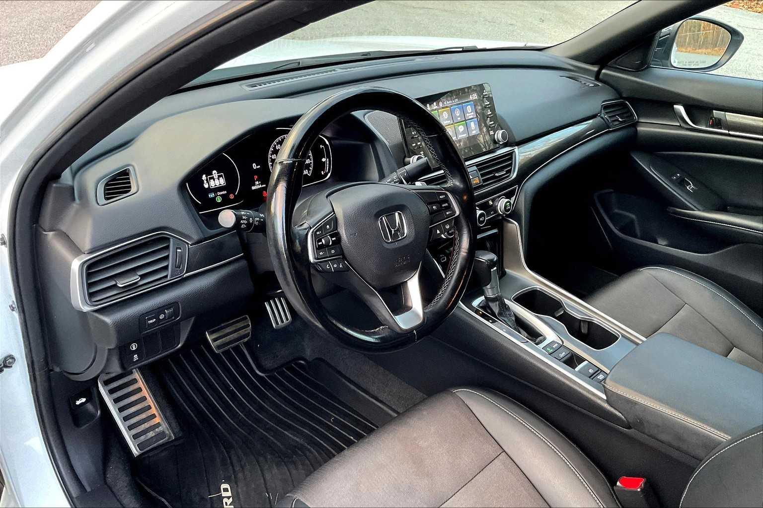 2022 Honda Accord Sport - Photo 15