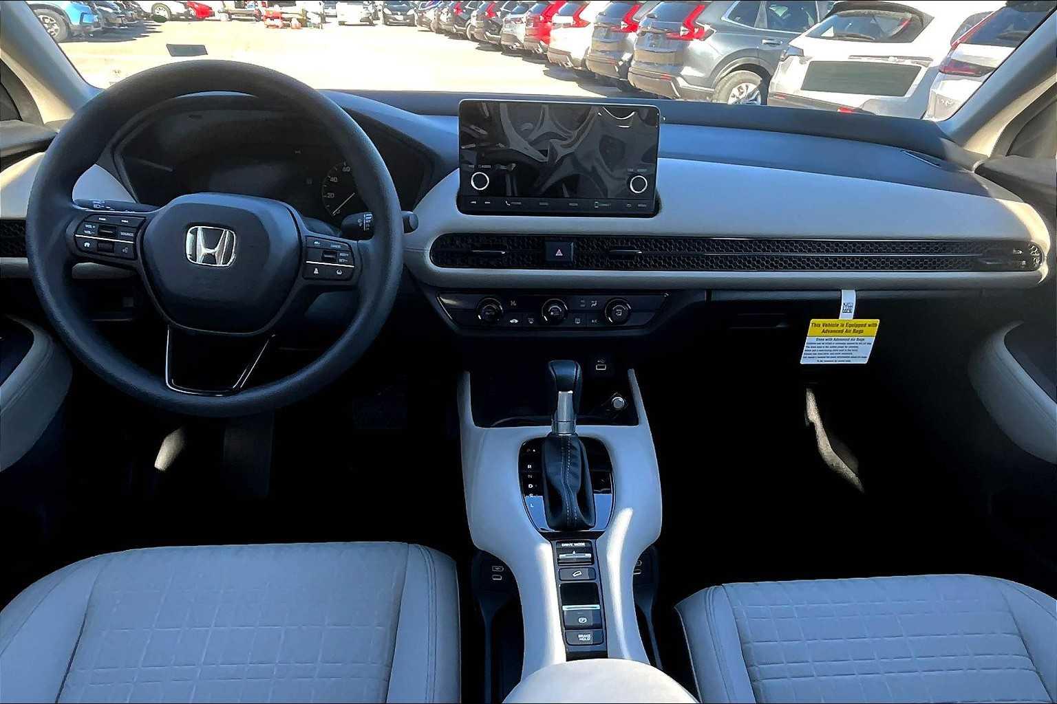 2025 Honda HR-V LX - Photo 12