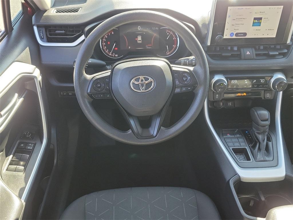 2023 Toyota RAV4 XLE - Photo 11