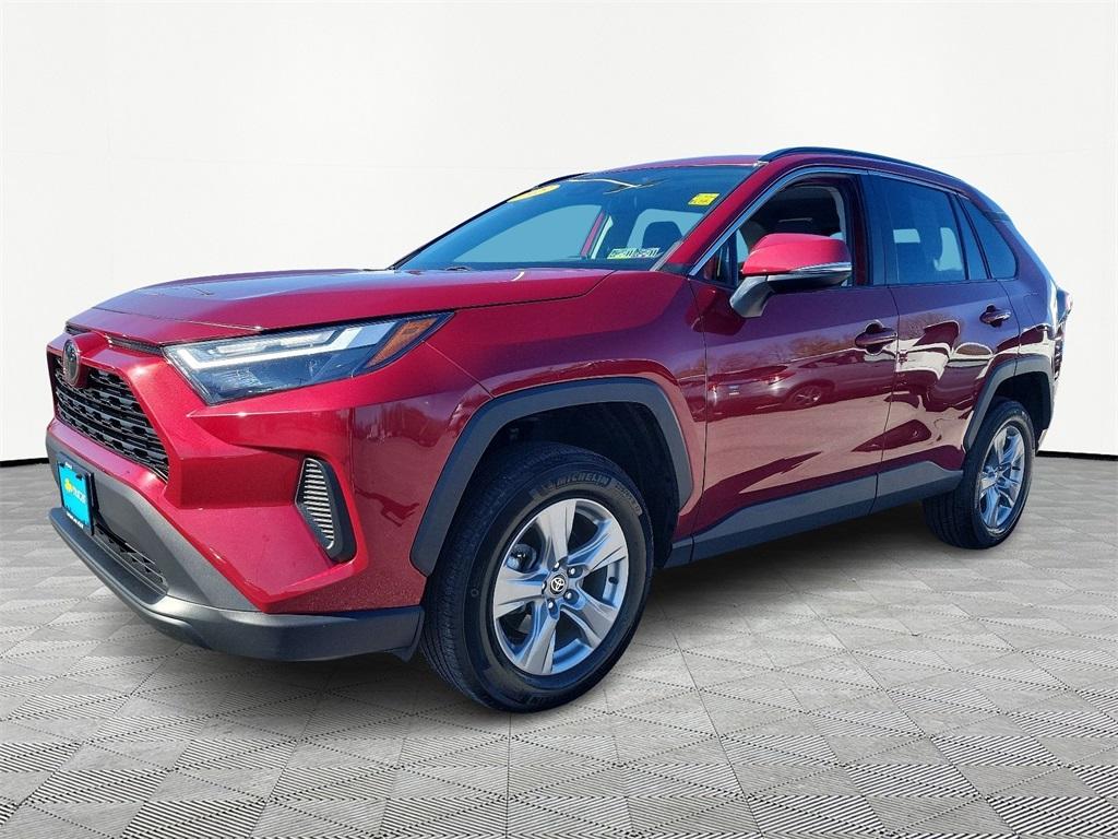 2023 Toyota RAV4 XLE - Photo 3