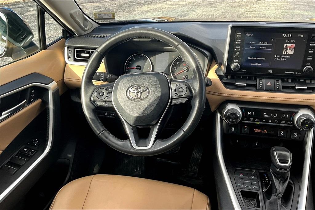 2021 Toyota RAV4 XLE Premium - Photo 17