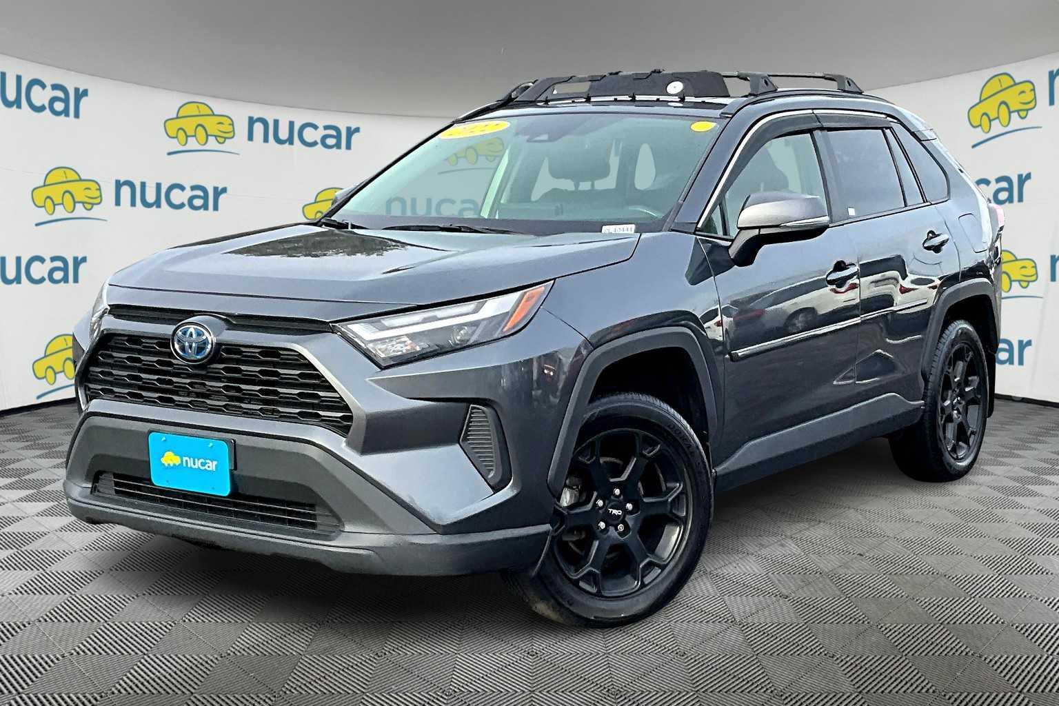 2022 Toyota RAV4 Hybrid XLE - Photo 3