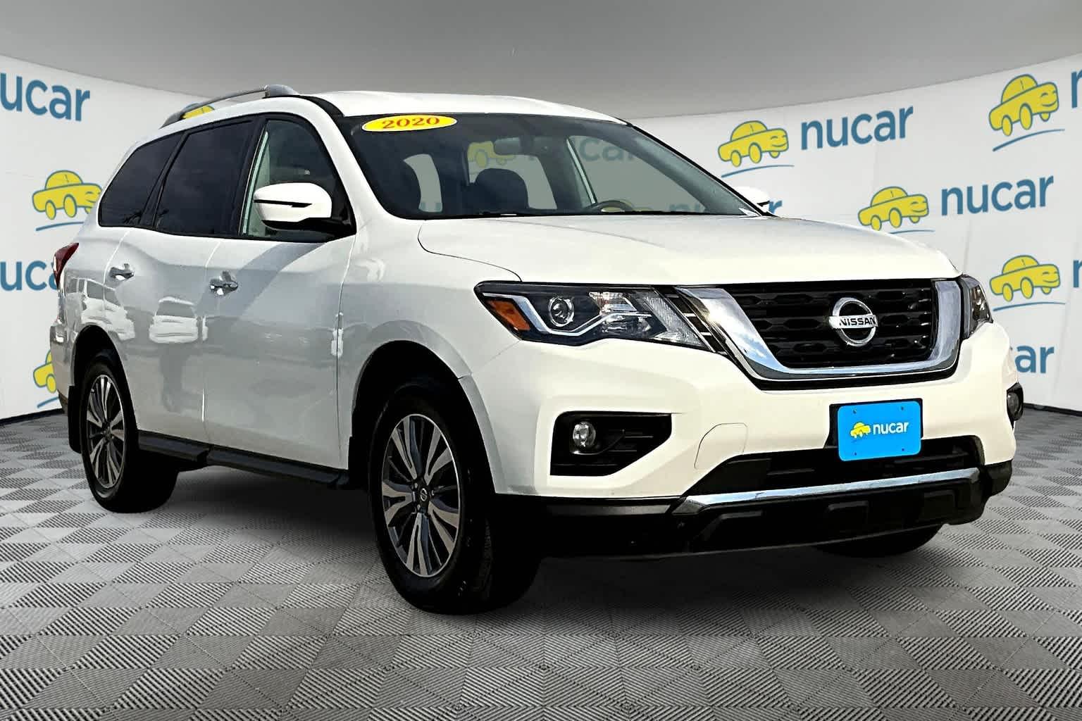 2020 Nissan Pathfinder SV