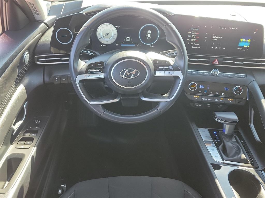 2023 Hyundai Elantra SEL - Photo 11