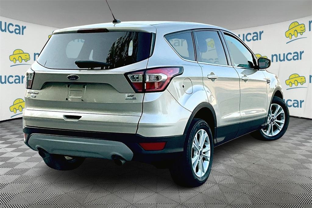 2017 Ford Escape SE - Photo 6