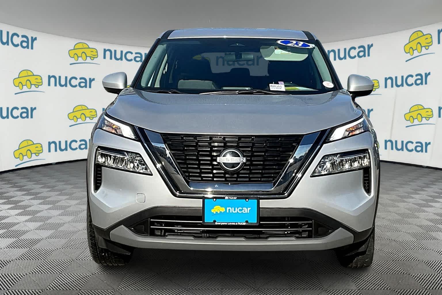 2023 Nissan Rogue SV - Photo 2