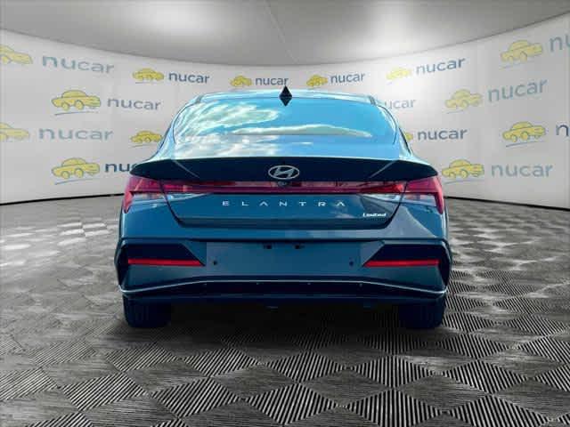 2025 Hyundai Elantra Limited - Photo 7