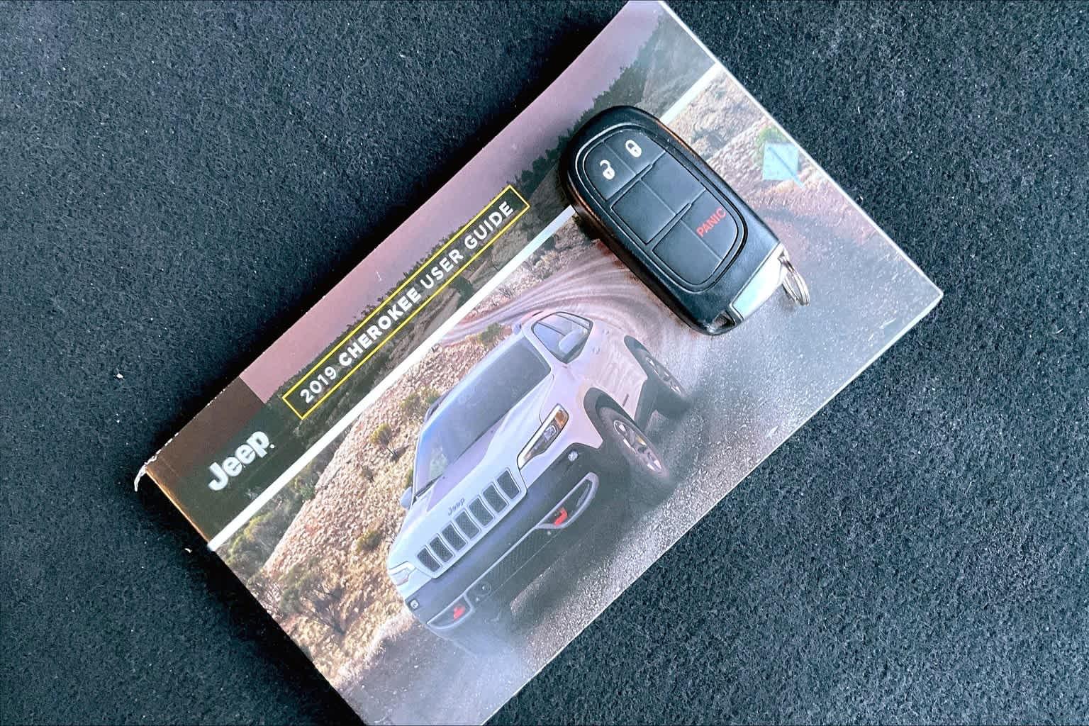 2019 Jeep Cherokee Latitude Plus - Photo 32