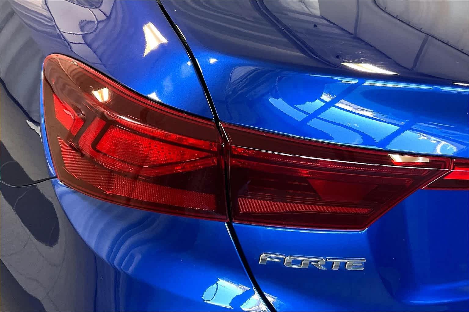 2021 Kia Forte LXS - Photo 33