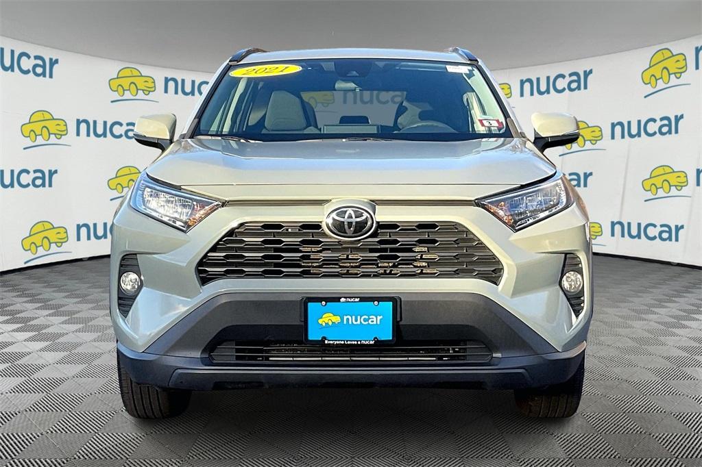 2021 Toyota RAV4 XLE - Photo 2