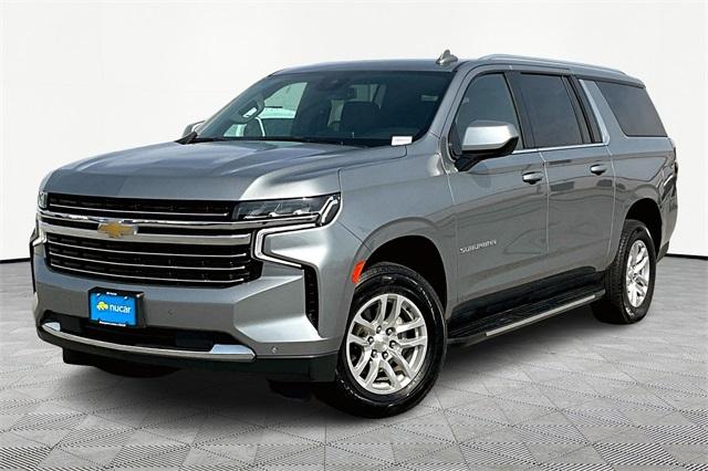 2023 Chevrolet Suburban LT - Photo 3