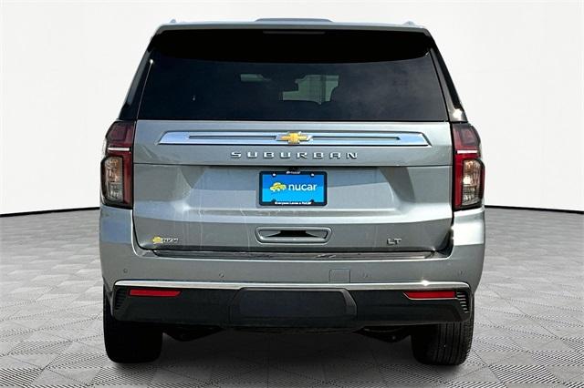 2023 Chevrolet Suburban LT - Photo 5