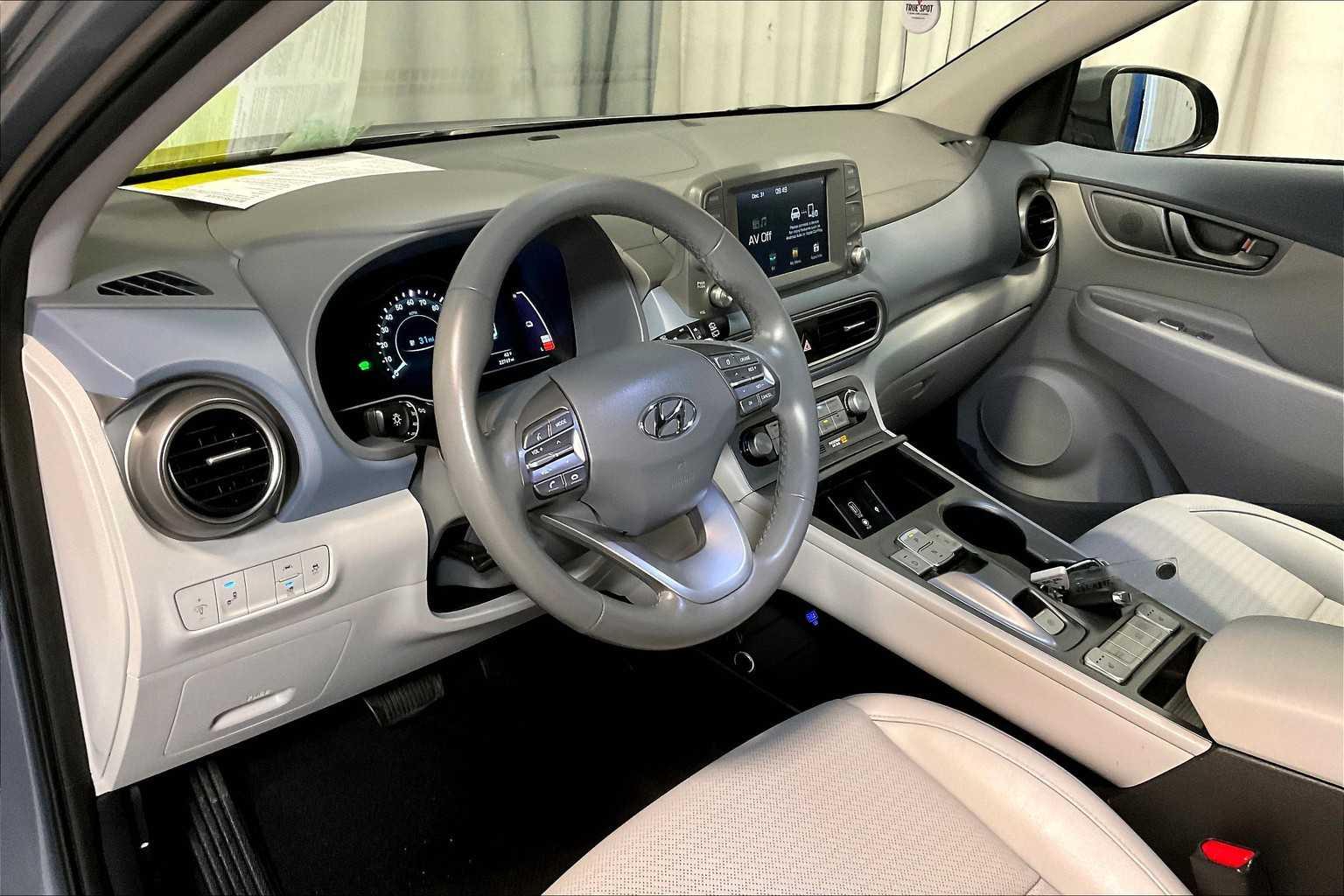 2021 Hyundai Kona Electric Limited - Photo 8