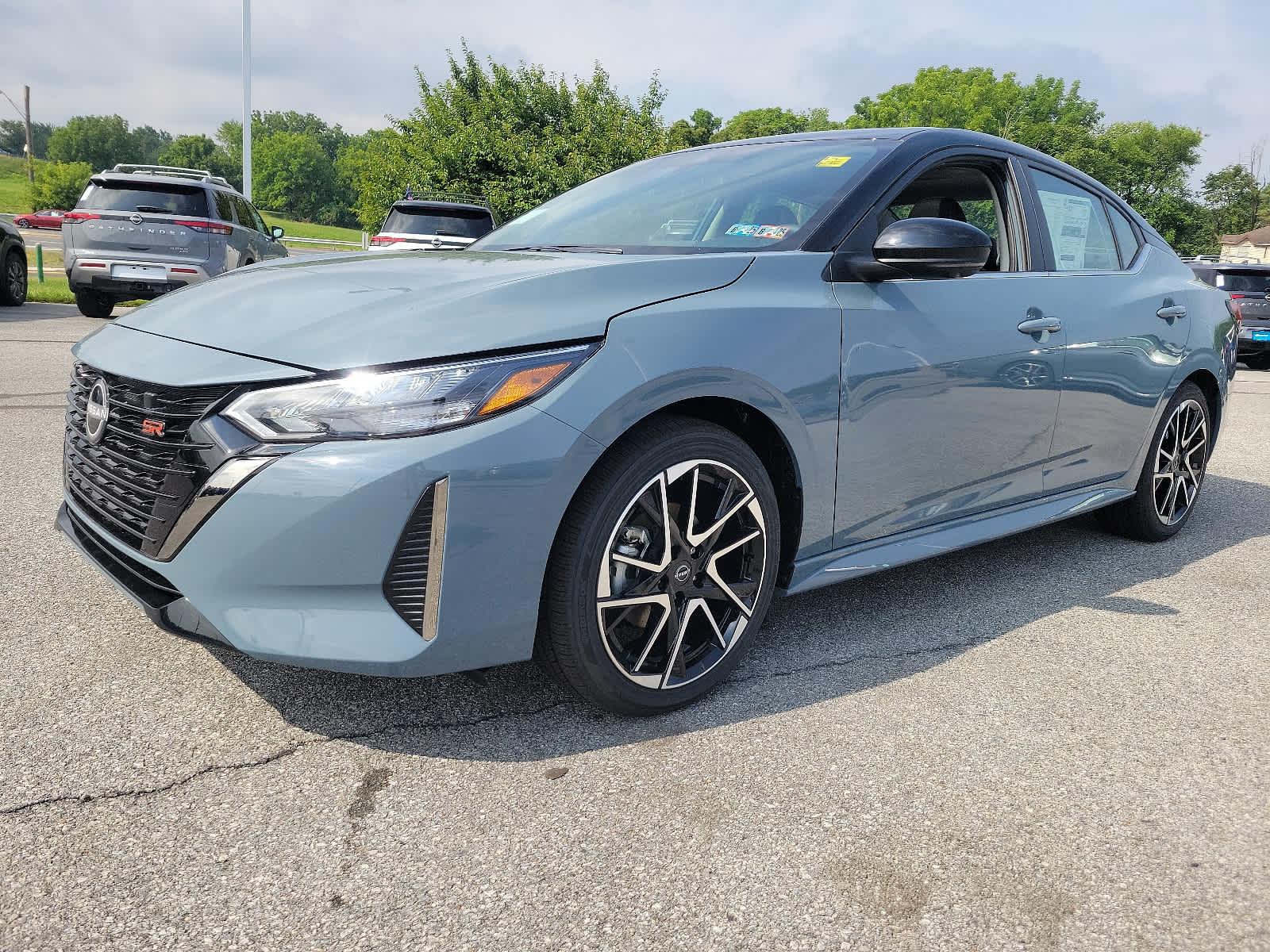 2024 Nissan Sentra SR - Photo 2