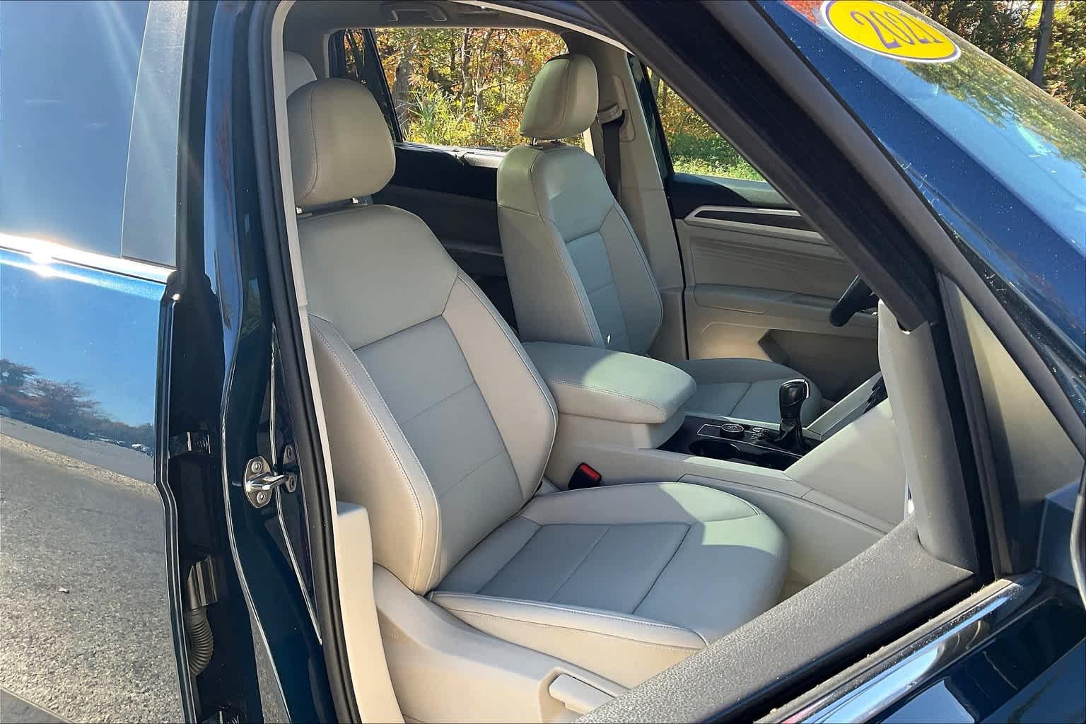 2021 Volkswagen Atlas 3.6L V6 SE w/Technology R-Line - Photo 11