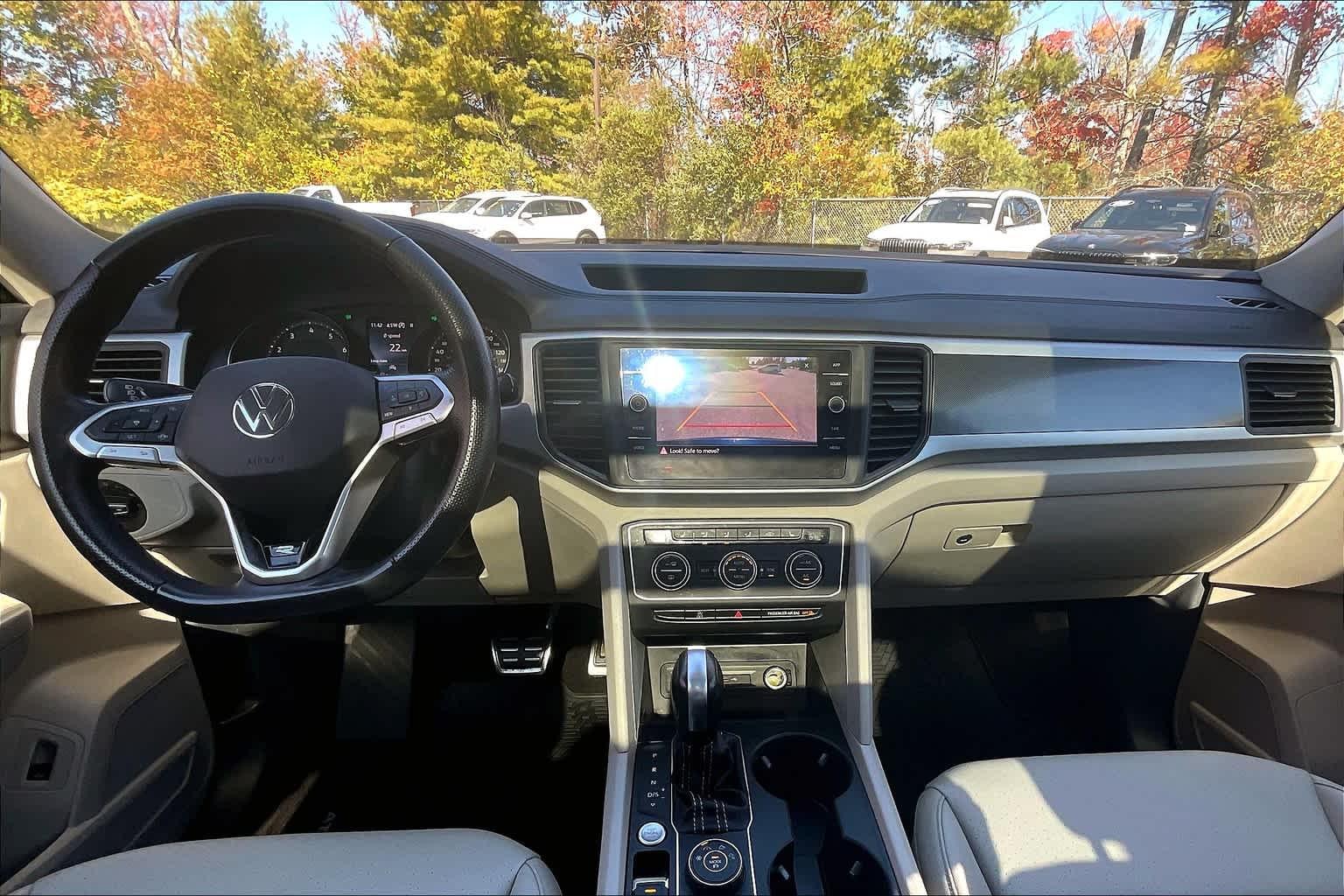 2021 Volkswagen Atlas 3.6L V6 SE w/Technology R-Line - Photo 21