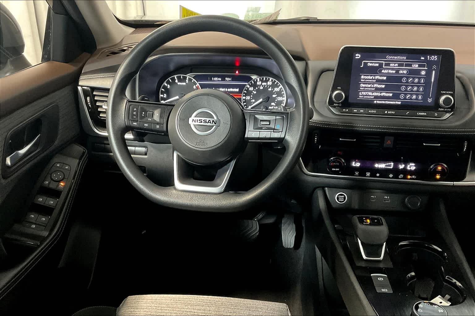 2021 Nissan Rogue SV - Photo 17