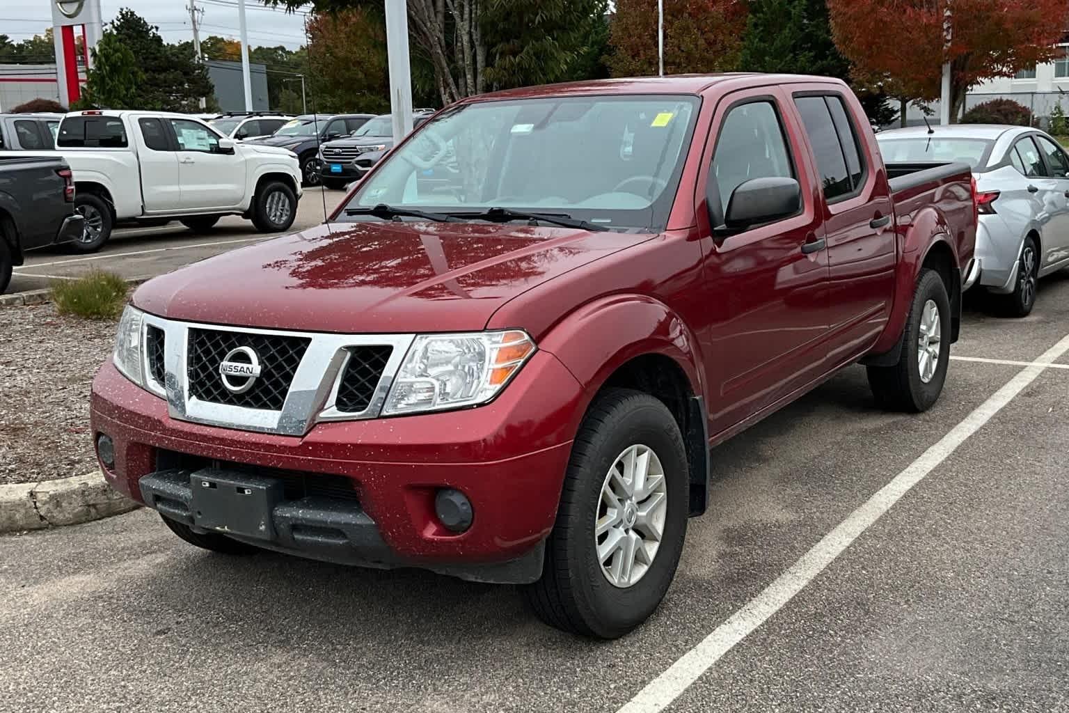 2019 Nissan Frontier SV Crew Cab 4x4 Auto - Photo 3