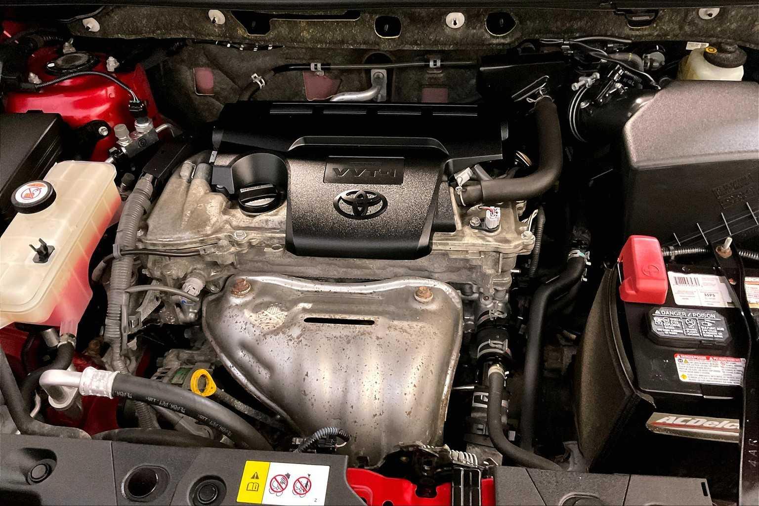 2017 Toyota RAV4 LE - Photo 34