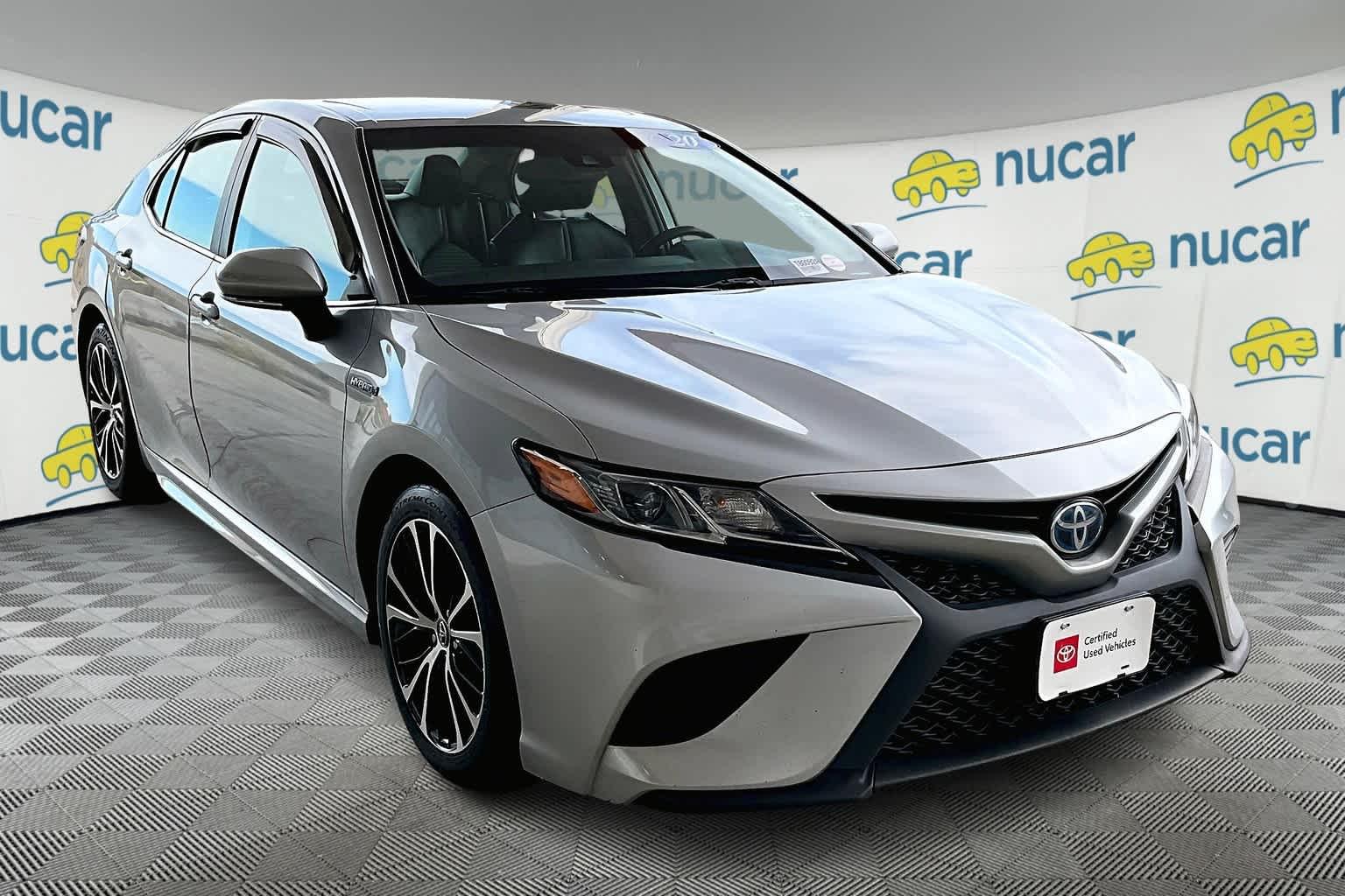 2020 Toyota Camry Hybrid SE