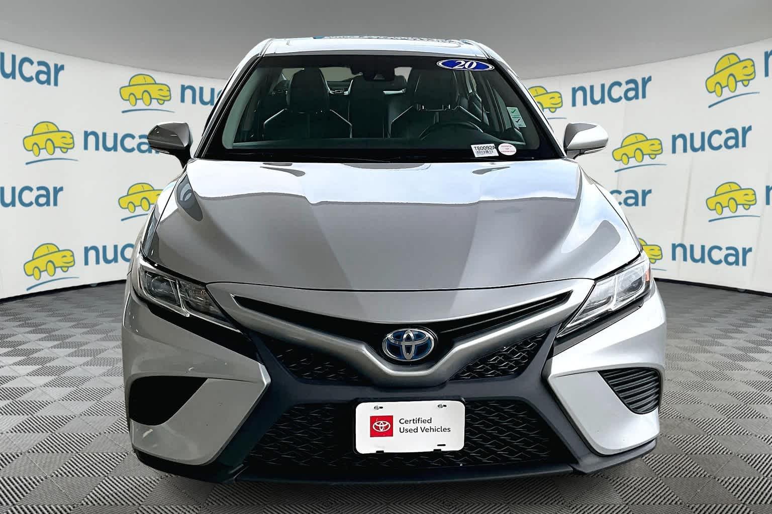 2020 Toyota Camry Hybrid SE - Photo 2