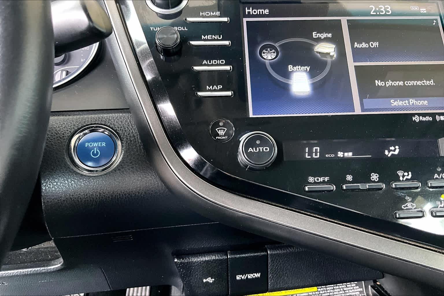 2020 Toyota Camry Hybrid SE - Photo 26